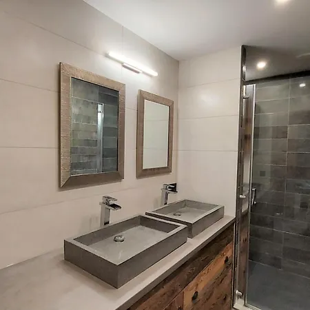 Serre Cambeou Piscine&spa Apartment *