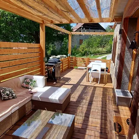 Serre Cambeou Piscine&spa * Saint-Chaffrey