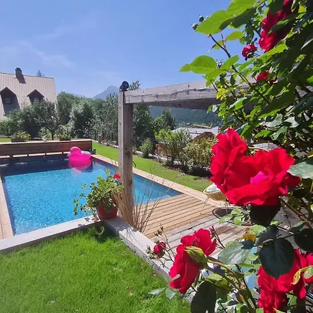 Apartment Serre Cambeou Piscine&spa Saint-Chaffrey